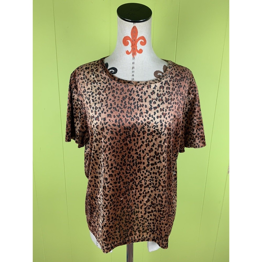 Fashion Formulas Woman’s L Large Velvet TShirt Blouse Short Sleeve Animal Print